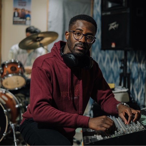 Meet your Posher, Ibukunoluwa - Picture 1 of 1